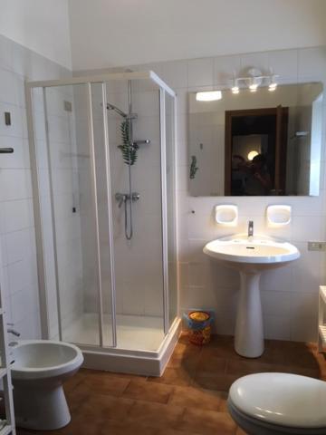 La Casa Di Garibaldi Appartement Borgomanero Buitenkant foto