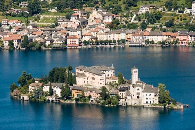 La Casa Di Garibaldi Appartement Borgomanero Buitenkant foto
